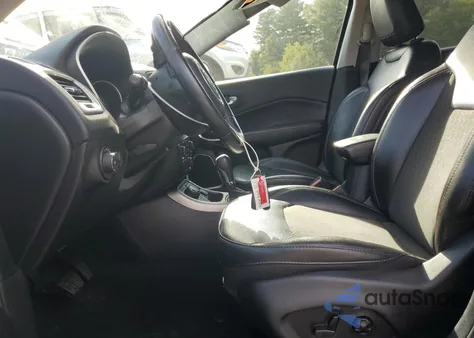 2020 Jeep Compass Latitude из США, поврежденный, VIN 3C4NJDBB7LT148663